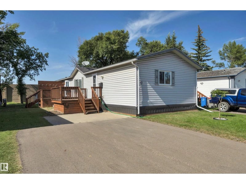 17 Willow Park Estates, Leduc, Alberta, T9E5P7, Leduc, Alberta — photo 1 of 5