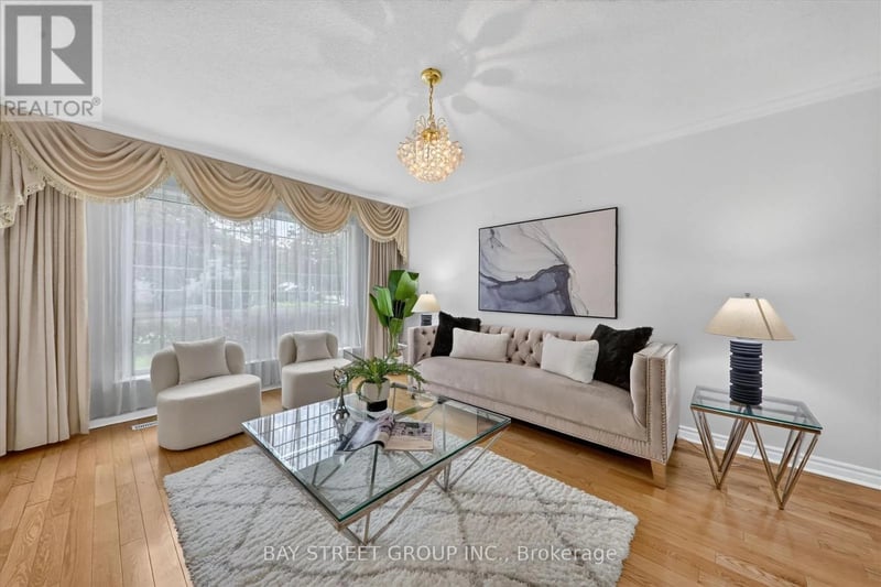 95 TINETA Crescent, Toronto (Agincourt South-Malvern West), Ontario, M1S2Y5, Toronto (Agincourt South-Malvern West), Ontario — photo 1 of 5