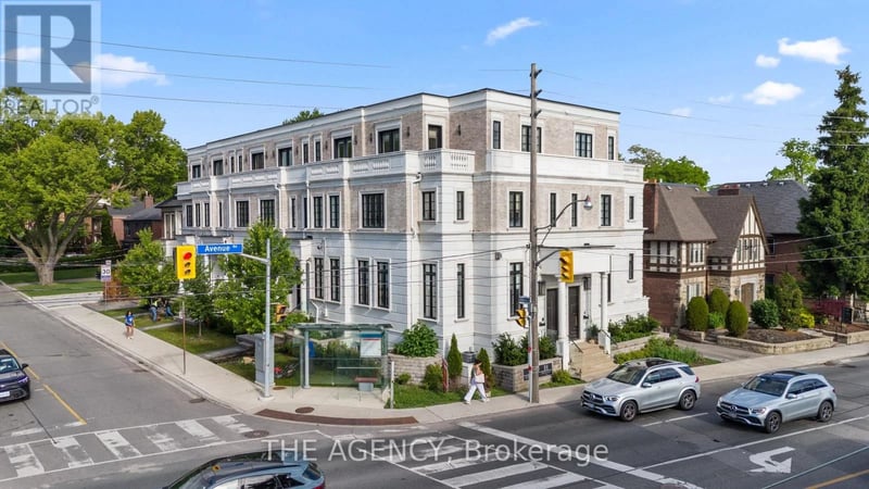 30 Hillhurst Boulevard, Toronto (Lawrence Park South), Ontario, M5N1N6, Toronto (Lawrence Park South), Ontario — photo 1 of 5