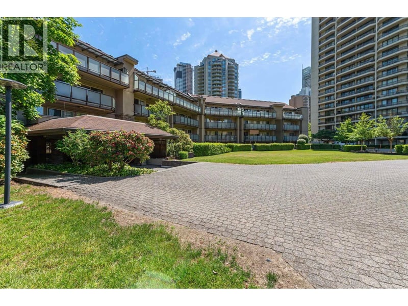 #215 4373 HALIFAX Street, Burnaby, British Columbia, V5C5Z2, Burnaby, British Columbia — photo 1 of 5