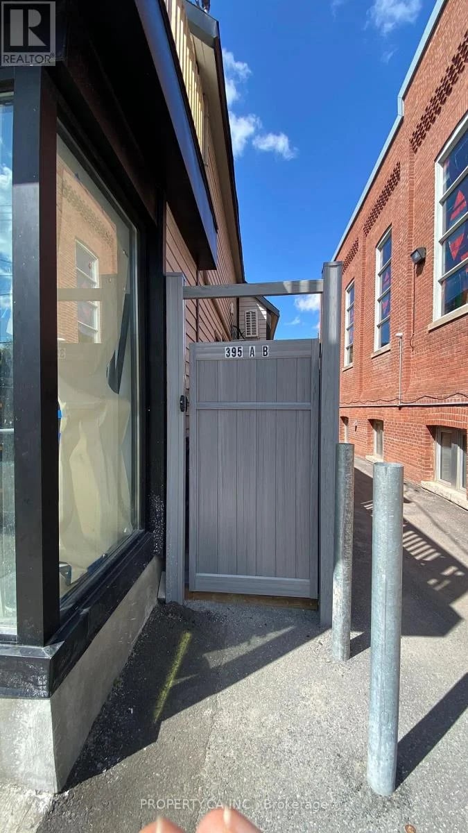 #Unit C 395 Gladstone Avenue, Ottawa, Ontario, K2P0Y9, Ottawa, Ontario — photo 1 of 5