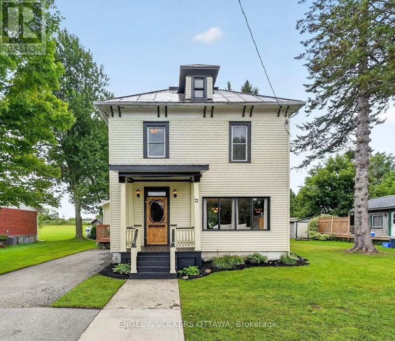 22 Peter Street, North Glengarry, Ontario, K0C1T0, North Glengarry, Ontario — photo 1 of 5
