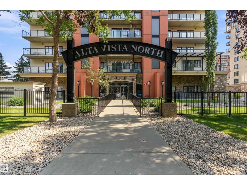 #806 10319 111 ST NW, Edmonton, Alberta, T5K0A2, Edmonton, Alberta — photo 1 of 5