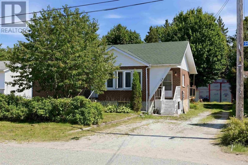 39 Market ST, Sault Ste. Marie, Ontario, P6A4S9, Sault Ste. Marie, Ontario — photo 1 of 5