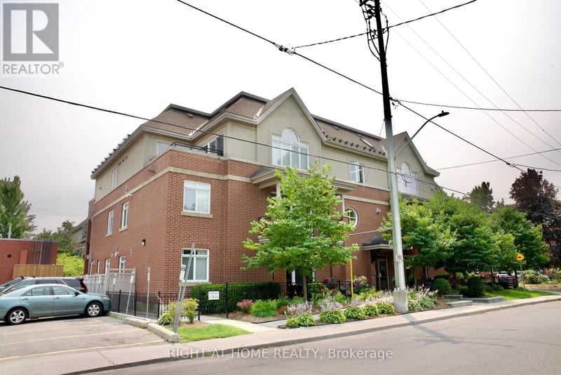 #109 400 Mcleod Street, Ottawa, Ontario, K2P1A6, Ottawa, Ontario — photo 1 of 5