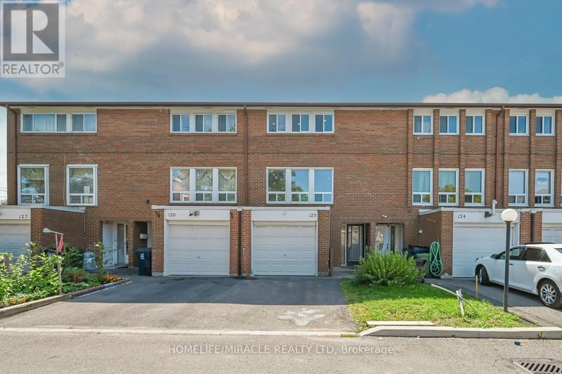 #125 6466 Finch Avenue West, Toronto (Mount Olive-Silverstone-Jamestown), Ontario, M9V1T4, Toronto (Mount Olive-Silverstone-Jamestown), Ontario — photo 1 of 5