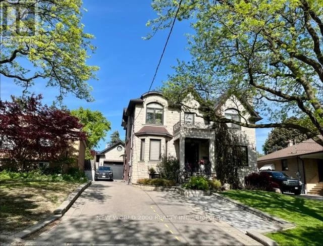 #Unit 1 21 Flamingo Crescent, Toronto (Brookhaven-Amesbury), Ontario, M6M4E9, Toronto (Brookhaven-Amesbury), Ontario — photo 1 of 5