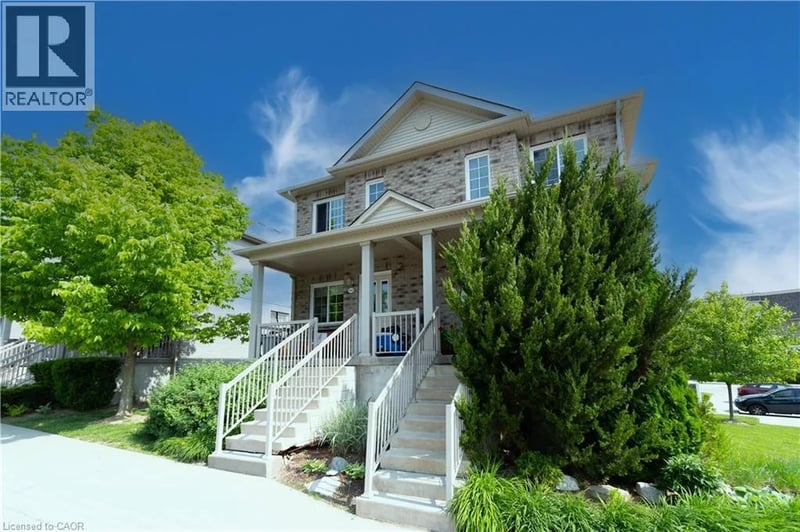 #121 35 MOUNTFORD Drive, Guelph, Ontario, N1E0G6, Guelph, Ontario — photo 1 of 5