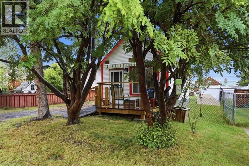 116 Frontenac Avenue Northwest, Diamond Valley, Alberta, T0L2A0, Diamond Valley, Alberta — photo 1 of 5
