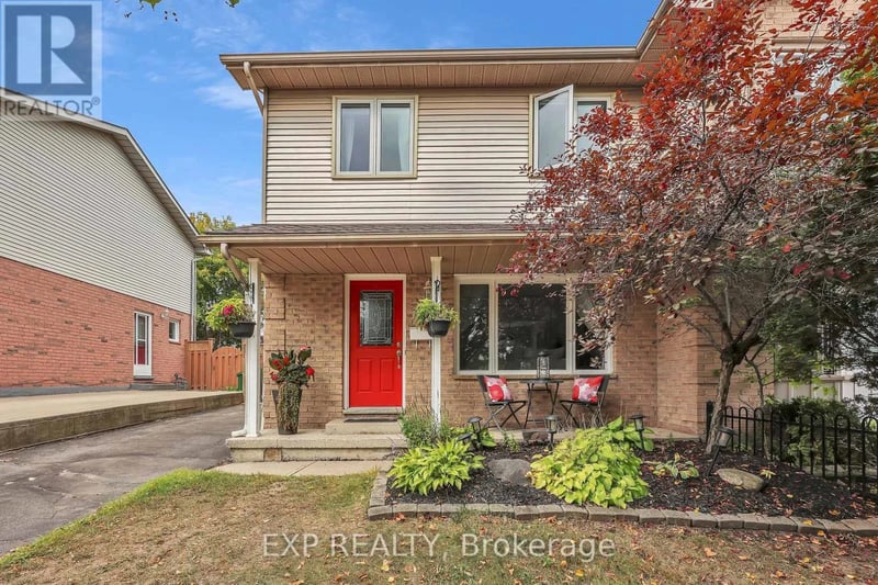 220 Scott Road, Cambridge, Ontario, N3C3Z8, Cambridge, Ontario — photo 1 of 5