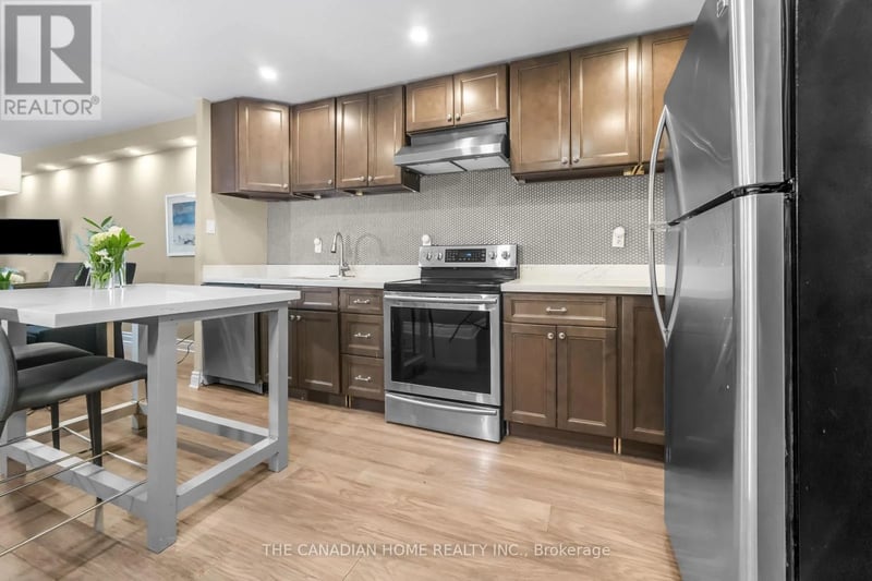 #103 4 Lisa Street, Brampton (Queen Street Corridor), Ontario, L6T4B6, Brampton (Queen Street Corridor), Ontario — photo 1 of 5
