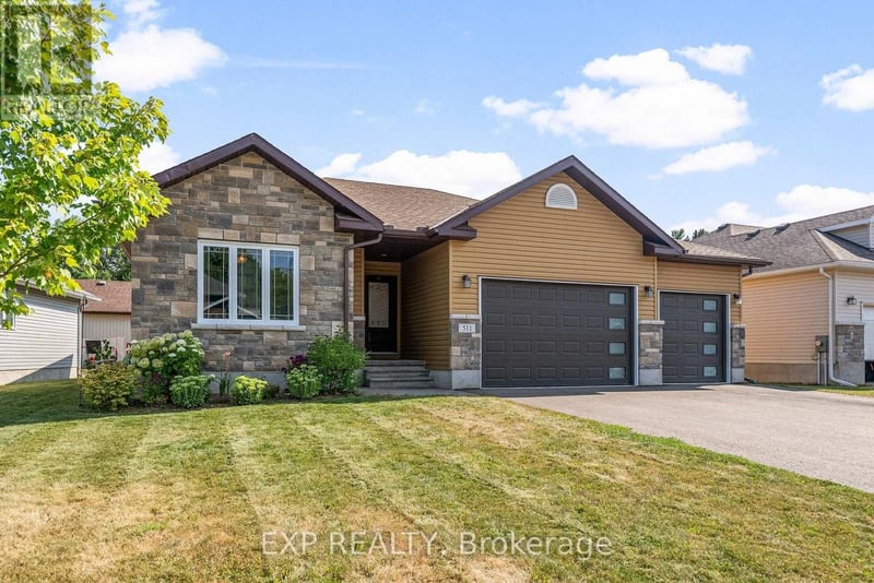 511 Coleraine Drive, Renfrew, Ontario, K7V1X3, Renfrew, Ontario — photo 1 of 5
