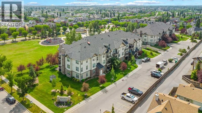 25 Prestwick Drive Southeast, Calgary, Alberta, T2Z4Z1, Calgary, Alberta — photo 1 of 5