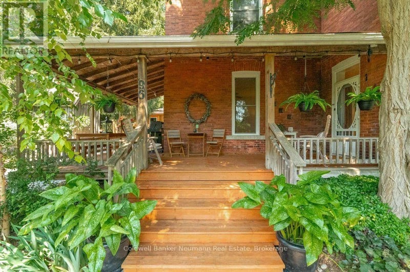 96 Grove Street, Guelph (St. George's), Ontario, N1E2W5, Guelph (St. George's), Ontario — photo 1 of 5