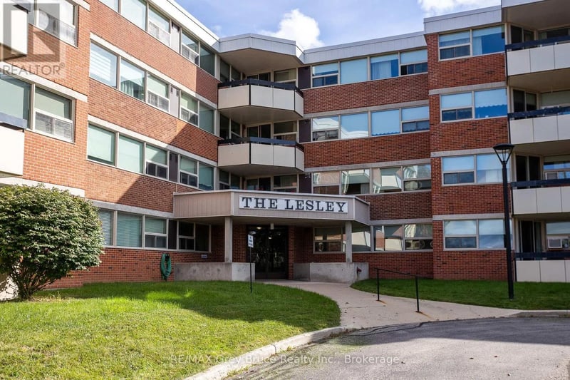 #401 860 9 Street East, Owen Sound, Ontario, N4K1R2, Owen Sound, Ontario — photo 1 of 5
