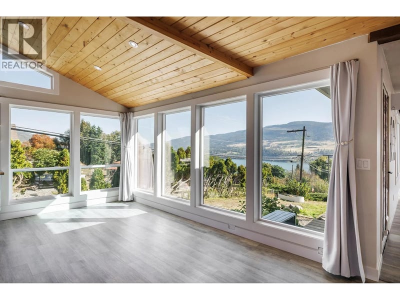 2575 Robinson Road, Lake Country, British Columbia, v4v1g6, Lake Country, British Columbia — photo 1 of 5
