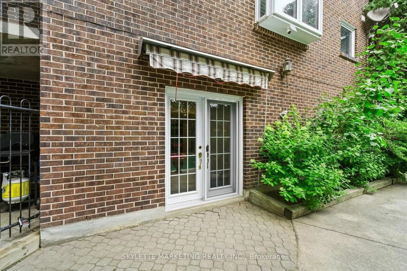 #Bsmt 17 Sabrina Court, Richmond Hill (North Richvale), Ontario, L4C5P8, Richmond Hill (North Richvale), Ontario — photo 1 of 5