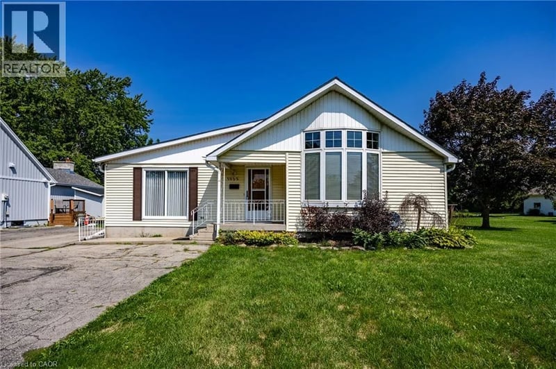 1032 MAIN Street, Port Dover, Ontario, N0A1N2, Port Dover, Ontario — photo 1 of 5