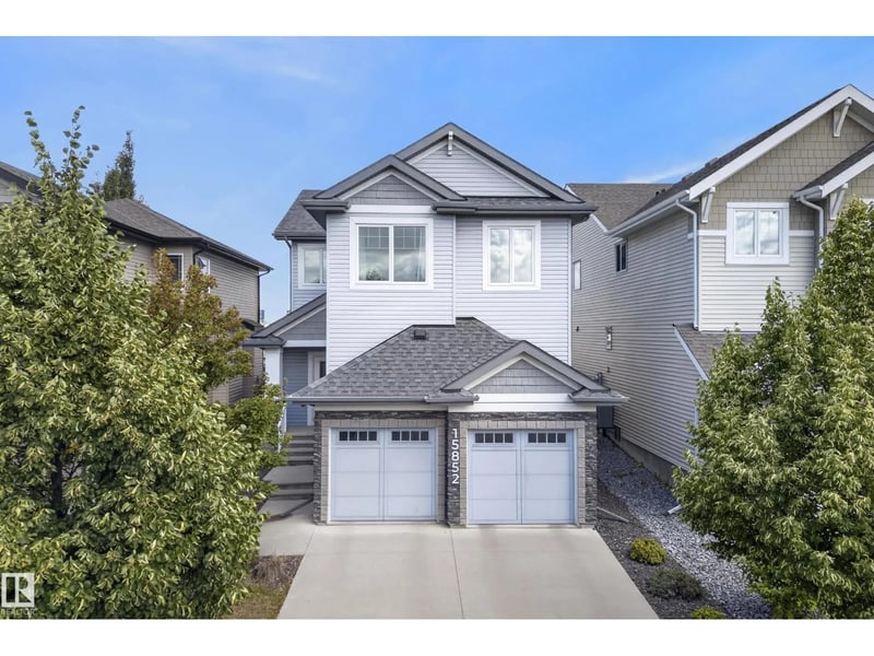 15852 10 AV SW, Edmonton, Alberta, T6W2H2, Edmonton, Alberta — photo 1 of 5