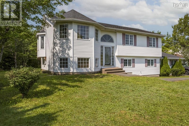 214 Hemlock Drive, Upper Tantallon, Nova Scotia, B3Z1N3, Upper Tantallon, Nova Scotia — photo 1 of 5