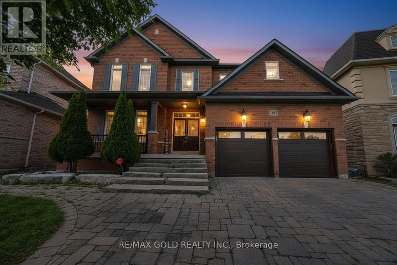 26 Mount Royal Circle, Brampton (Vales of Castlemore), Ontario, L6P1Y7, Brampton (Vales of Castlemore), Ontario — photo 1 of 5