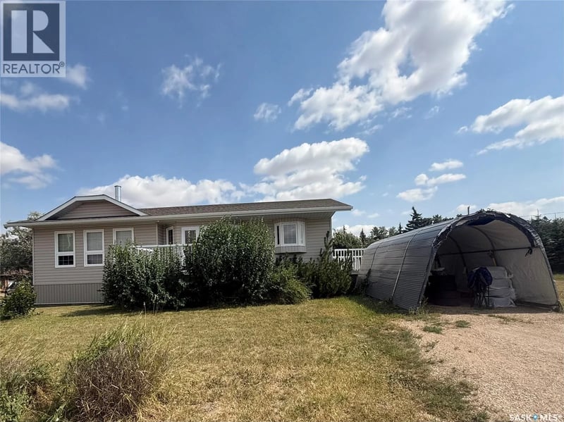 6 Shaw PLACE, Assiniboia, Saskatchewan, S0H0B0, Assiniboia, Saskatchewan — photo 1 of 5