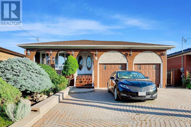 5 Byworth Boulevard, Toronto (Kingsview Village-The Westway), Ontario, M9R1W7, Toronto (Kingsview Village-The Westway), Ontario — photo 1 of 5