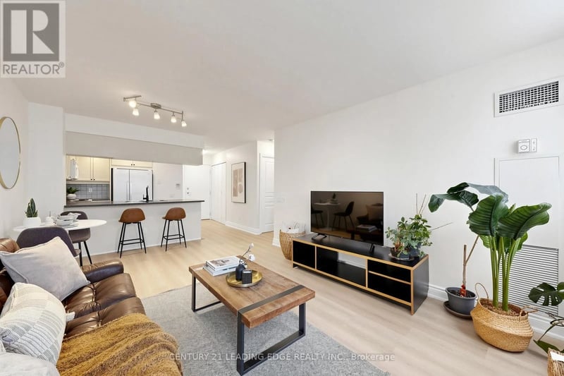 #328 15 Northtown Way, Toronto (Willowdale East), Ontario, M2N7A2, Toronto (Willowdale East), Ontario — photo 1 of 5