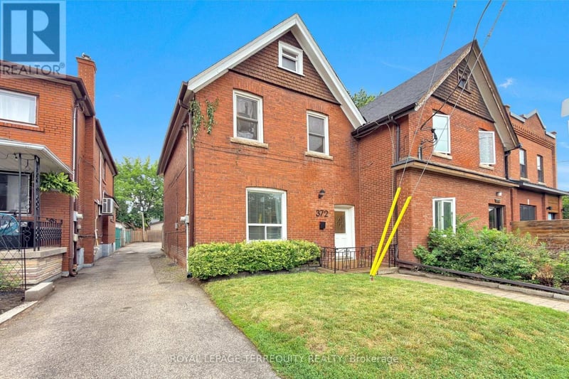 372 St Johns Road, Toronto (Runnymede-Bloor West Village), Ontario, M6S2K8, Toronto (Runnymede-Bloor West Village), Ontario — photo 1 of 5