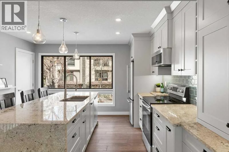 3929 Point Mckay Road Northwest, Calgary, Alberta, T3B4V7, Calgary, Alberta — photo 1 of 5