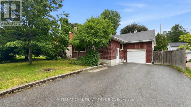 1213 ERINDALE Drive, Ottawa, Ontario, K2C2G2, Ottawa, Ontario — photo 1 of 5