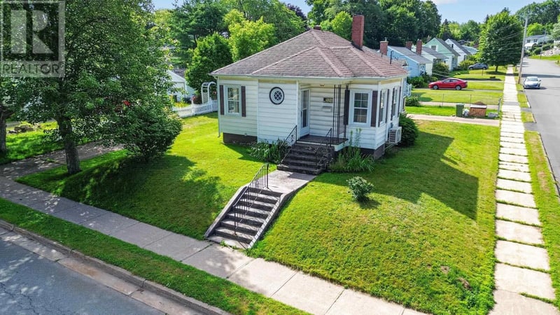 326 Brunswick Street, Truro, Nova Scotia, B2N2J6, Truro, Nova Scotia — photo 1 of 5