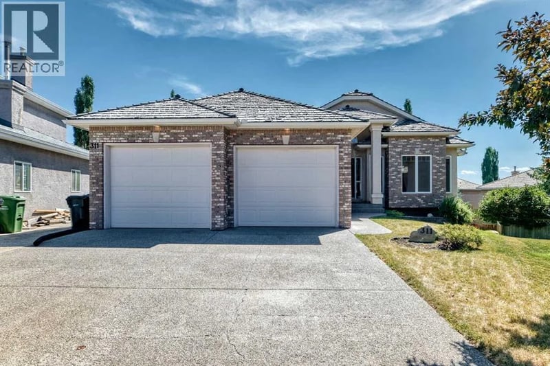311 Royal Crest Bay Northwest, Calgary, Alberta, T3G4M3, Calgary, Alberta — photo 1 of 5