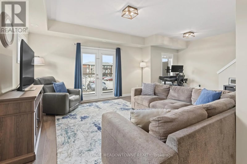 #20 39 Kay Crescent, Guelph (Pineridge/Westminster Woods), Ontario, N1L0N5, Guelph (Pineridge/Westminster Woods), Ontario — photo 1 of 5