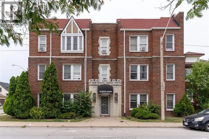 #302 710 Giles Boulevard East, Windsor, Ontario, N9A4E4, Windsor, Ontario — photo 1 of 5