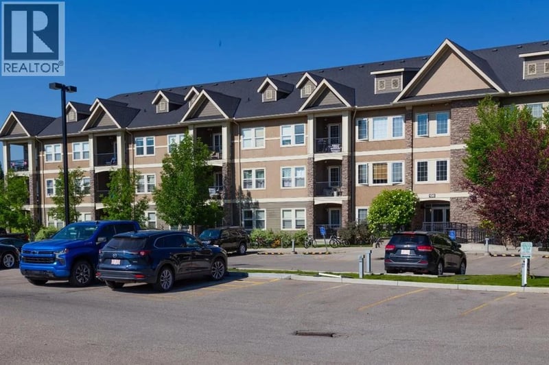 100 Cranfield Common Southeast, Calgary, Alberta, T3M1S1, Calgary, Alberta — photo 1 of 5