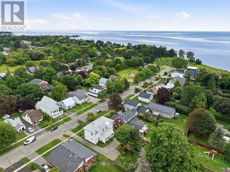 177 Stuart Street, Cobourg, Ontario, K9A2Y1, Cobourg, Ontario — photo 1 of 5
