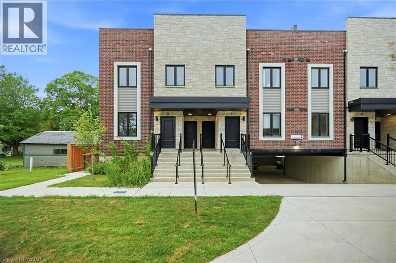 #12 2 SLESSOR Boulevard, Grimsby, Ontario, L3M5J4, Grimsby, Ontario — photo 1 of 5