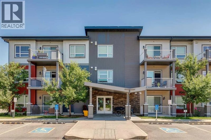 5305 32 Avenue, Calgary, Alberta, T3E8A2, Calgary, Alberta — photo 1 of 5