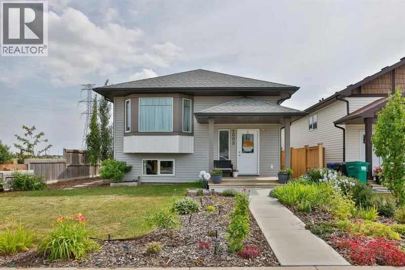 1002 Alice Birch Point North, Lethbridge, Alberta, T1H7B9, Lethbridge, Alberta — photo 1 of 5