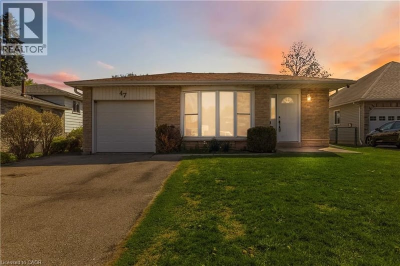 47 ABELES Avenue, Paris, Ontario, N3L3N8, Paris, Ontario — photo 1 of 5