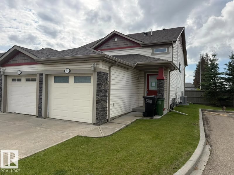 #21 6520 2 AV SW, Edmonton, Alberta, T6X1S4, Edmonton, Alberta — photo 1 of 5