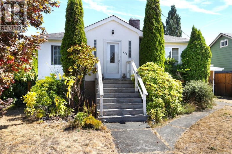 425 White Street, Ladysmith, British Columbia, V9G1T4, Ladysmith, British Columbia — photo 1 of 5