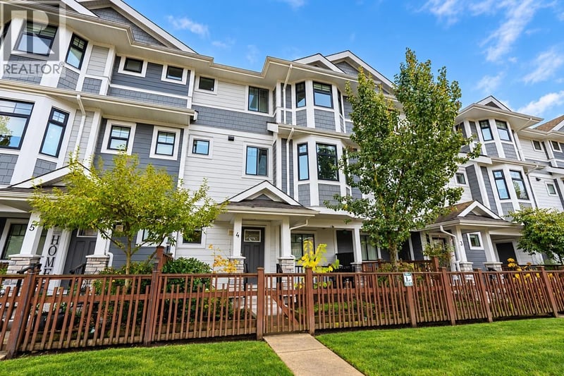 #4 189 WOOD Street, New Westminster, British Columbia, V3M0L7, New Westminster, British Columbia — photo 1 of 5