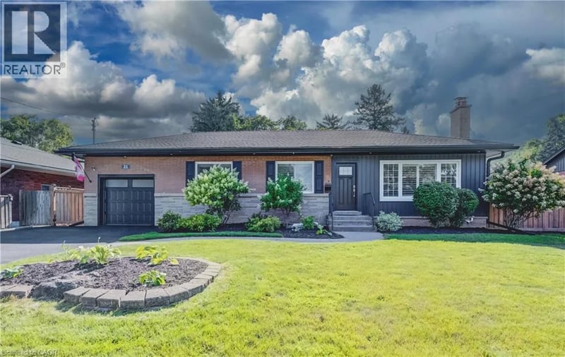 21 LOMA Drive, Stoney Creek, Ontario, L8G2W6, Stoney Creek, Ontario — photo 1 of 5