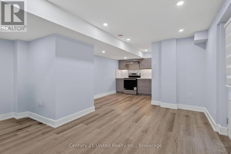1040 Suddard Avenue, Oshawa (Kedron), Ontario, L1L0V5, Oshawa (Kedron), Ontario — photo 1 of 5