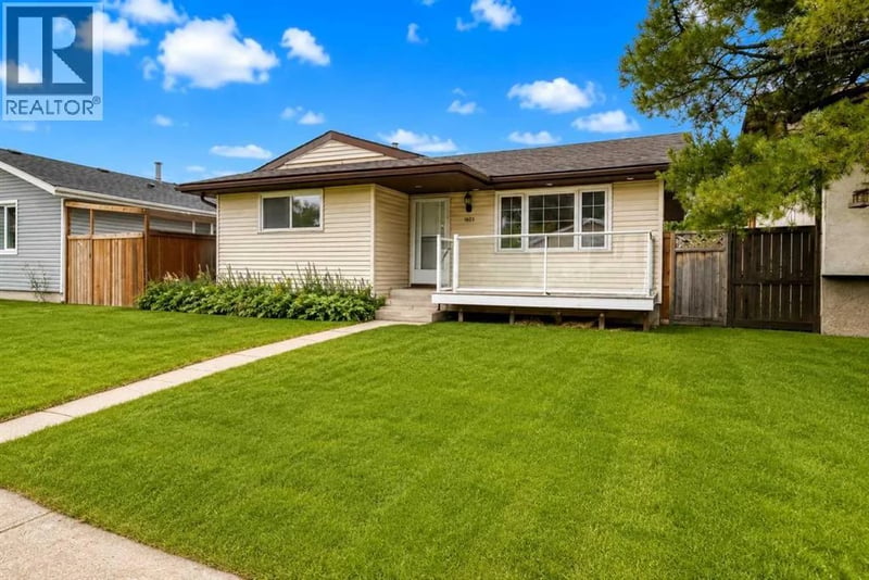 6607 Malvern Road Northeast, Calgary, Alberta, T2A5C3, Calgary, Alberta — photo 1 of 5