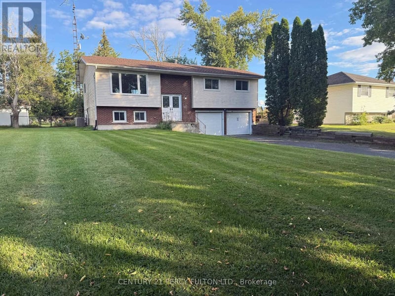 24 Southwood Crescent, Greater Napanee (Greater Napanee), Ontario, K7R3L2, Greater Napanee (Greater Napanee), Ontario — photo 1 of 5