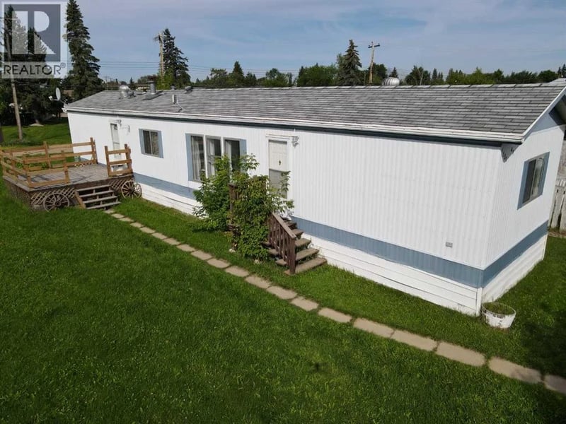 4527 47 AVE Avenue North, Mayerthorpe, Alberta, T0E1N0, Mayerthorpe, Alberta — photo 1 of 5