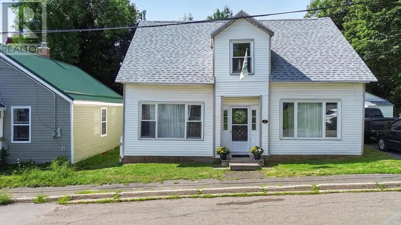 23 Twining Street, Pictou, Nova Scotia, B0K1H0, Pictou, Nova Scotia — photo 1 of 5